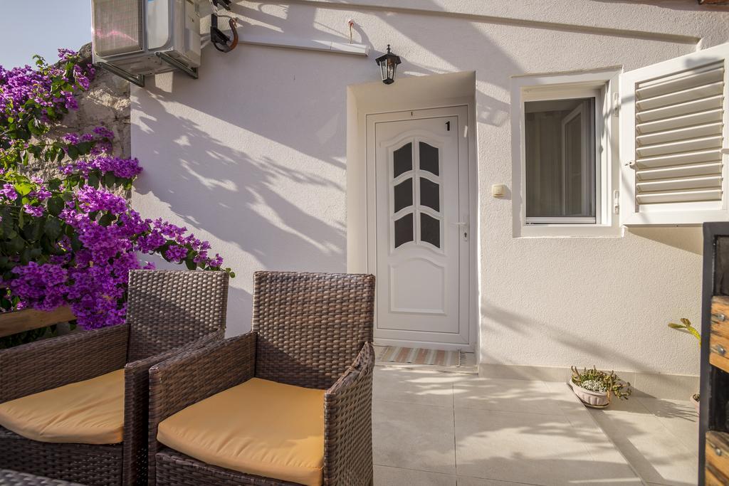 Apartments Sara Đảo Hvar Ngoại thất bức ảnh