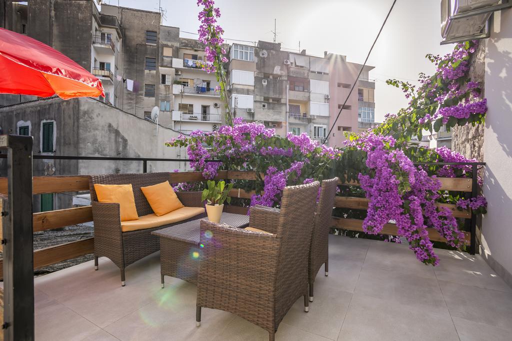 Apartments Sara Đảo Hvar Ngoại thất bức ảnh