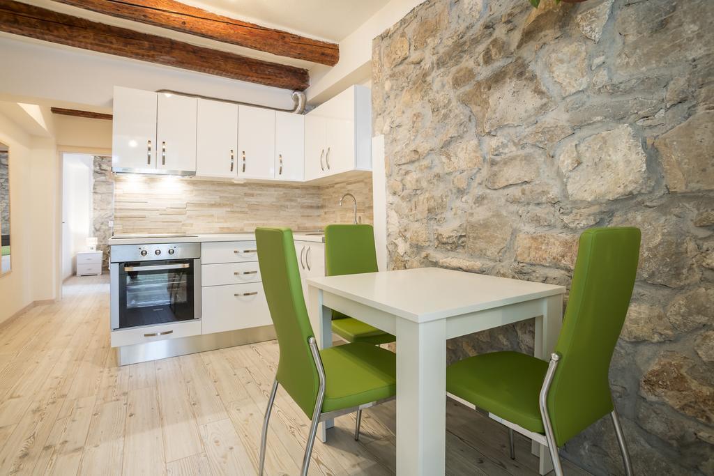 Apartments Sara Đảo Hvar Ngoại thất bức ảnh