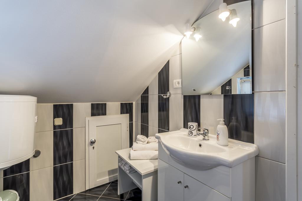 Apartments Sara Đảo Hvar Ngoại thất bức ảnh